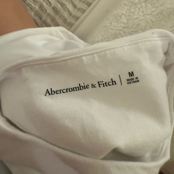 Abercrombie & Fitch Cream Kids Bodysuit - Picture 2 of 3